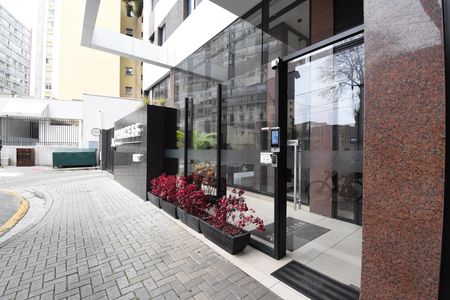 Fachada de kitnet/studio para alugar com 1 quarto, 20m² em Centro Batel, Curitiba