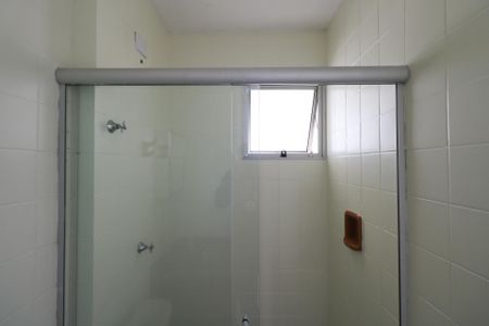 Banheiro de apartamento para alugar com 2 quartos, 56m² em São José, São Caetano do Sul