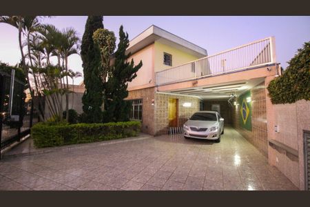 Casa à venda com 300m², 4 quartos e 5 vagas