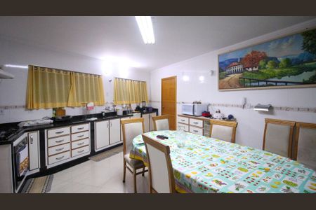 Casa à venda com 300m², 4 quartos e 5 vagas