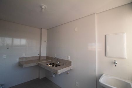Cozinha e Área de Serviço de apartamento para alugar com 3 quartos, 71m² em Padre Eustáquio, Belo Horizonte
