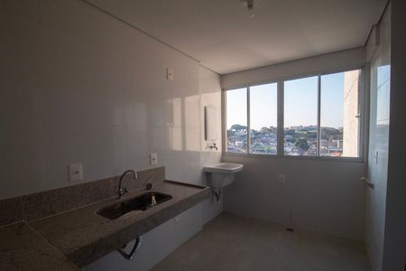 Cozinha e Área de Serviço de apartamento para alugar com 3 quartos, 71m² em Padre Eustáquio, Belo Horizonte