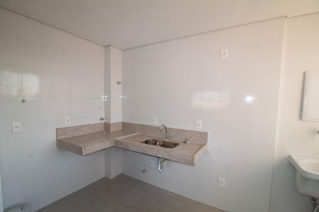 Cozinha e Área de Serviço de apartamento para alugar com 3 quartos, 71m² em Padre Eustáquio, Belo Horizonte