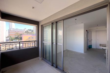 Studio à venda com 31m², 1 quarto e sem vaga Studio à venda com 31m², 1 quarto e sem vagaVaranda