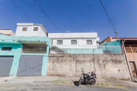 Fachada de casa para alugar com 1 quarto, 30m² em Aparecida, Belo Horizonte