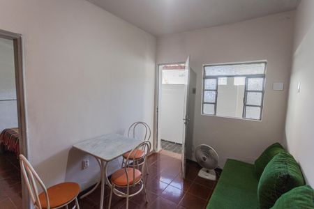Sala de casa para alugar com 1 quarto, 30m² em Aparecida, Belo Horizonte