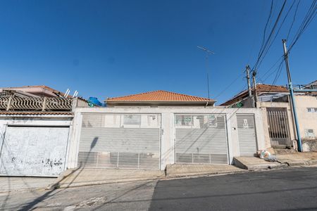 Fachada de casa para alugar com 2 quartos, 90m² em Vila Brasilio Machado, São Paulo