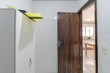 Closet de casa para alugar com 2 quartos, 90m² em Vila Brasilio Machado, São Paulo