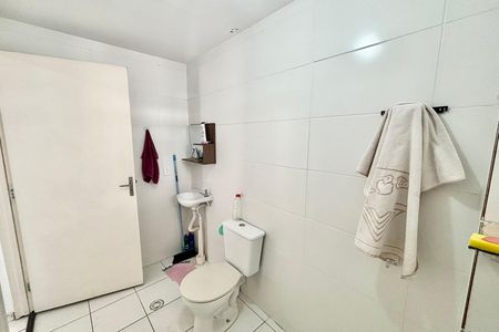 Apartamento para alugar com 42m², 2 quartos e 1 vaga Apartamento para alugar com 42m², 2 quartos e 1 vagaBanheiro social