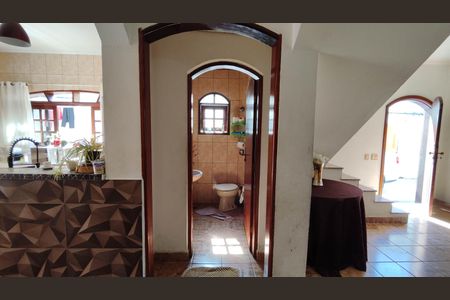Banheiro social de casa à venda com 5 quartos, 250m² em Vila Norma, São Paulo