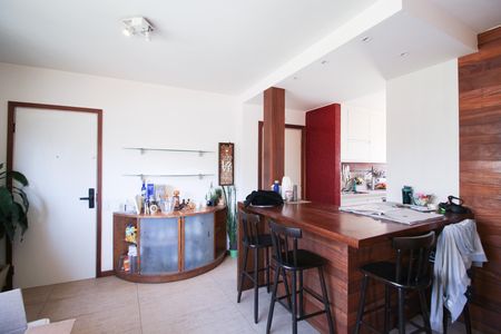 Apartamento para alugar com 98m², 2 quartos e 1 vaga