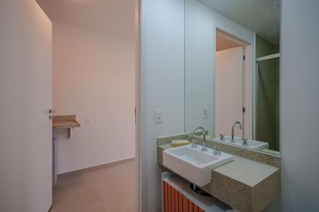 Banheiro de kitnet/studio para alugar com 1 quarto, 25m² em Butantã, São Paulo