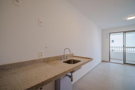 Cozinha de kitnet/studio para alugar com 1 quarto, 25m² em Butantã, São Paulo