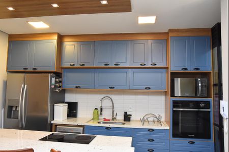 Apartamento à venda com 101m², 3 quartos e 2 vagasCozinha - Armários