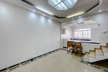 Casa para alugar com 200m², 2 quartos e sem vaga Casa para alugar com 200m², 2 quartos e sem vagaSala