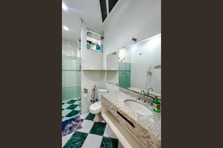 Casa para alugar com 200m², 2 quartos e sem vaga Casa para alugar com 200m², 2 quartos e sem vagaBanheiro da Suíte
