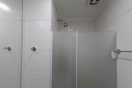 Apartamento para alugar com 60m², 2 quartos e 1 vaga Apartamento para alugar com 60m², 2 quartos e 1 vagaBanheiro da Suíte