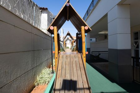 Apartamento para alugar com 60m², 2 quartos e 1 vaga Apartamento para alugar com 60m², 2 quartos e 1 vagaÁrea comum - Playground