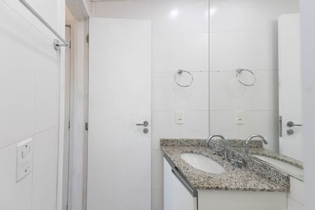 Banheiro da Suíte de apartamento para alugar com 2 quartos, 60m² em Vila Nova Mazzei, São Paulo