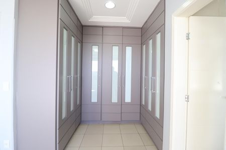 Apartamento para alugar com 217m², 3 quartos e 2 vagasQuarto 3 - Suíte