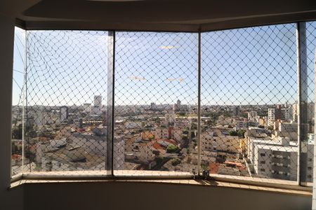 Apartamento para alugar com 217m², 3 quartos e 2 vagasQuarto 3 - Suíte