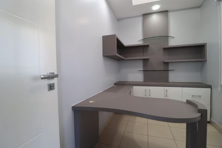 Apartamento para alugar com 217m², 3 quartos e 2 vagasEscritório