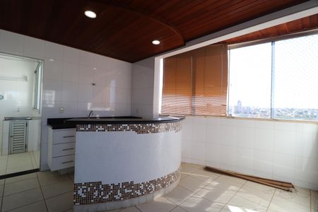Apartamento para alugar com 217m², 3 quartos e 2 vagasVaranda