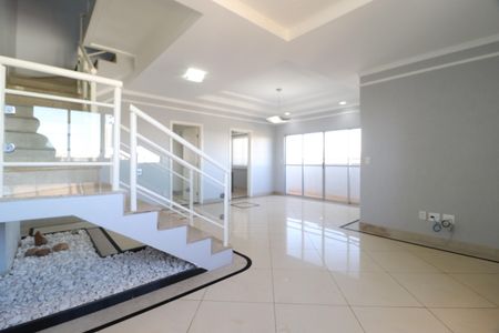 Apartamento para alugar com 217m², 3 quartos e 2 vagasSala