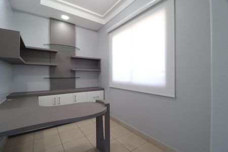 Apartamento para alugar com 217m², 3 quartos e 2 vagasEscritório