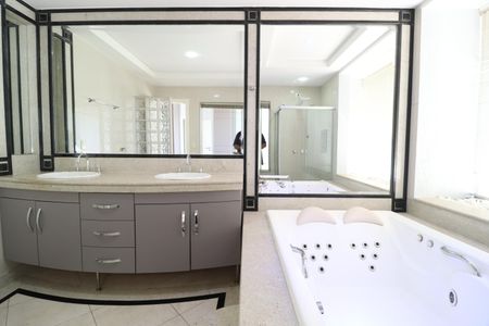 Apartamento para alugar com 217m², 3 quartos e 2 vagasBanheiro do Quarto 3