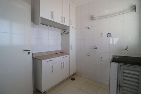 Apartamento para alugar com 217m², 3 quartos e 2 vagasÁrea de Serviço
