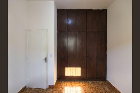 Casa para alugar com 160m², 4 quartos e 3 vagas Casa para alugar com 160m², 4 quartos e 3 vagasQuarto 2