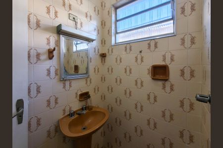 Casa para alugar com 160m², 4 quartos e 3 vagas Casa para alugar com 160m², 4 quartos e 3 vagasBanheiro social