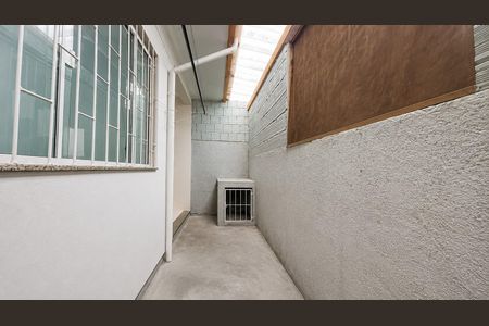 Casa para alugar com 52m², 2 quartos e 1 vaga Casa para alugar com 52m², 2 quartos e 1 vagaCorredor