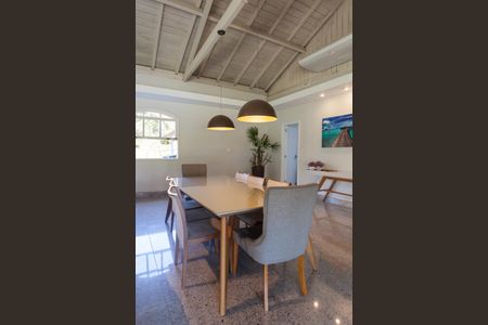 Casa de condomínio à venda com 400m², 5 quartos e 9 vagasSala de Jantar