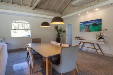 Casa de condomínio à venda com 400m², 5 quartos e 9 vagasSala de Jantar