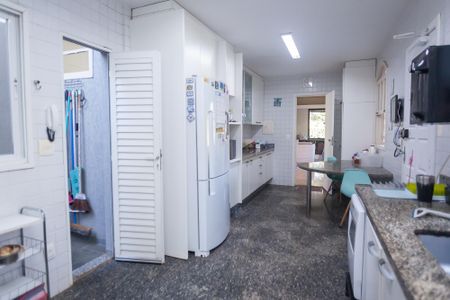 Cozinha de casa de condomínio à venda com 5 quartos, 400m² em Ouro Velho Mansões, Nova Lima