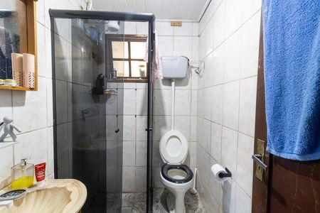 Banheiro social de apartamento à venda com 2 quartos, 50m² em Restinga, Porto Alegre