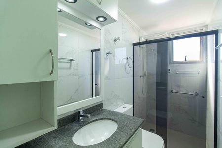 Banheiro de apartamento à venda com 2 quartos, 57m² em Vila Mariana, São Paulo