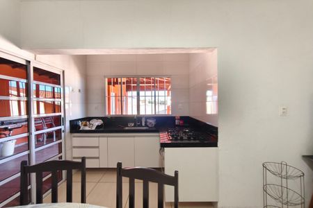 Casa à venda com 103m², 2 quartos e 3 vagas Casa à venda com 103m², 2 quartos e 3 vagasCozinha