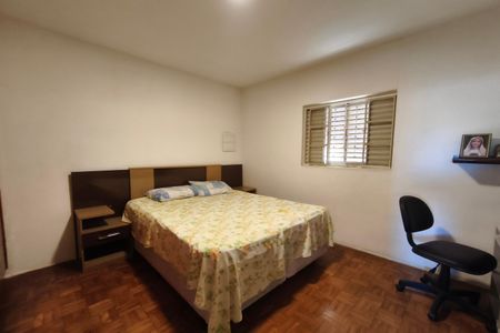 Casa à venda com 103m², 2 quartos e 3 vagas Casa à venda com 103m², 2 quartos e 3 vagasQuarto 1