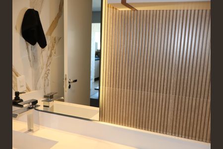 Banheiro suíte de apartamento para alugar com 2 quartos, 67m² em Vila Prudente, São Paulo