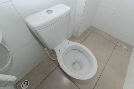 Banheiro de apartamento para alugar com 1 quarto, 40m² em Freguesia do Ó, São Paulo