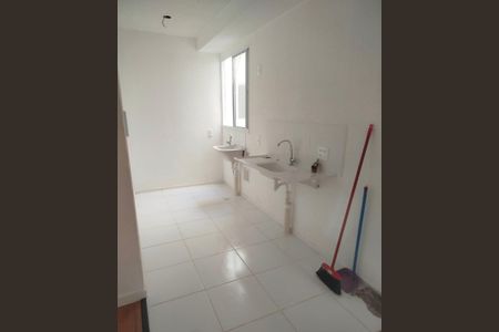 Cozinha de apartamento para alugar com 2 quartos, 40m² em Inhoaíba, Rio de Janeiro