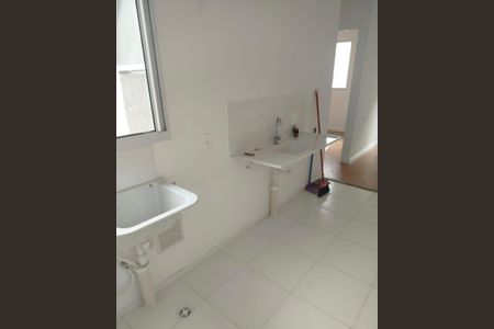 Cozinha de apartamento para alugar com 2 quartos, 40m² em Inhoaíba, Rio de Janeiro