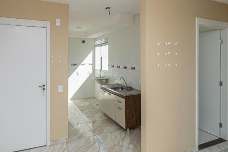 Sala de apartamento para alugar com 2 quartos, 40m² em Brás de Pina, Rio de Janeiro
