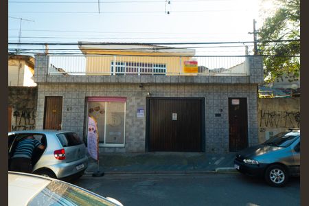 Fachada de casa à venda com 4 quartos, 240m² em Cidade Domitila, São Paulo