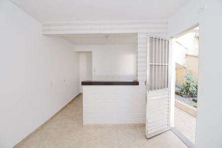 Casa para alugar com 38m², 1 quarto e 1 vagaSala