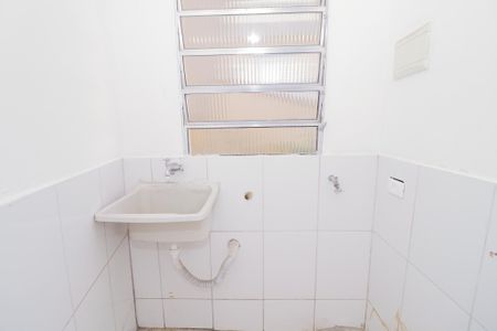Casa para alugar com 38m², 1 quarto e 1 vagaÁrea de Serviço