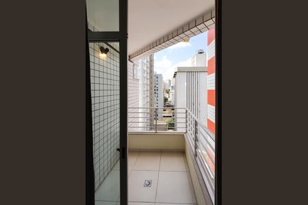 Varanda de apartamento à venda com 2 quartos, 54m² em Carmo, Belo Horizonte